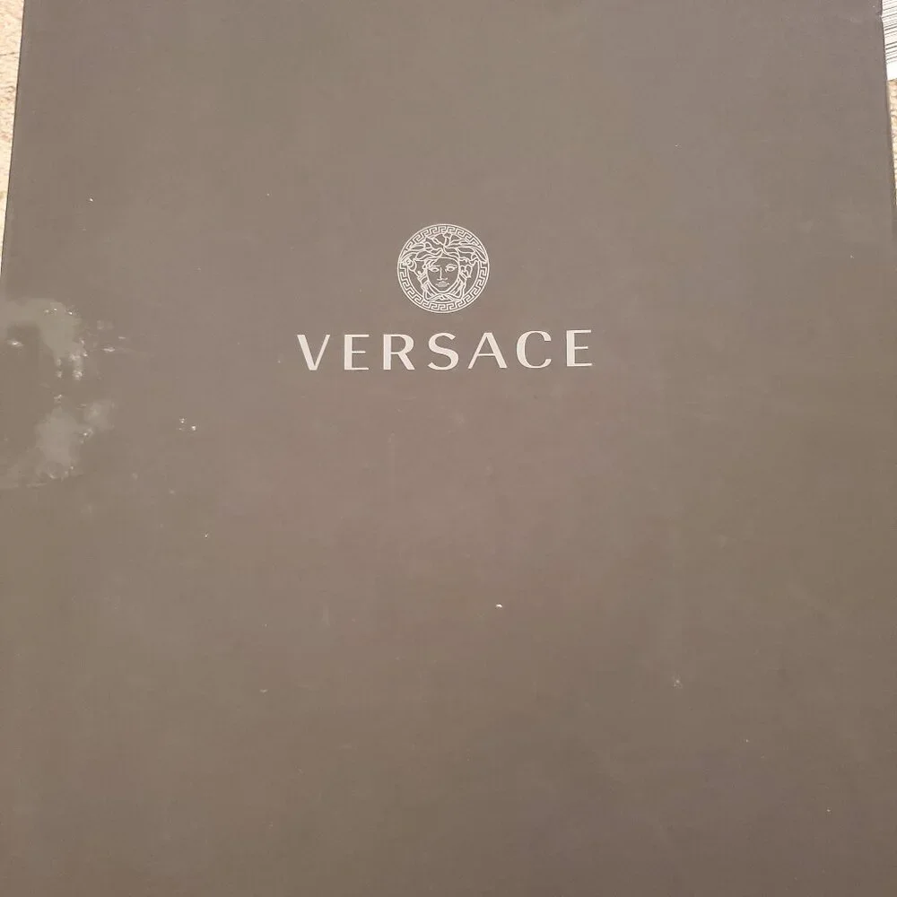 Versace Robe - Picture 2 of 7